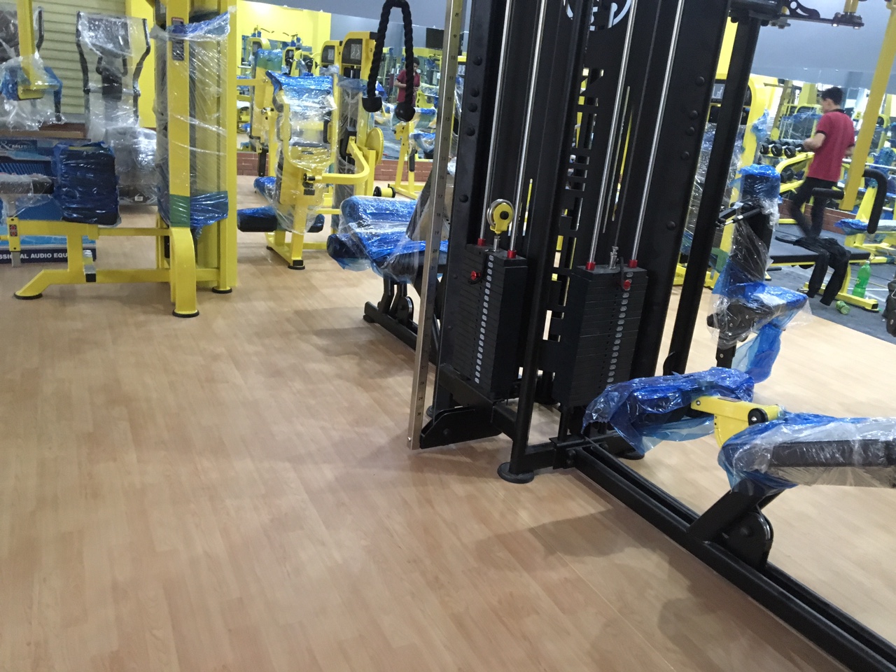 Sàn cao su đa năng vân gỗ cho khu tập tạ máy tạ phòng gym- fitness.